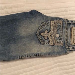Rock Revival ankle cut jeans